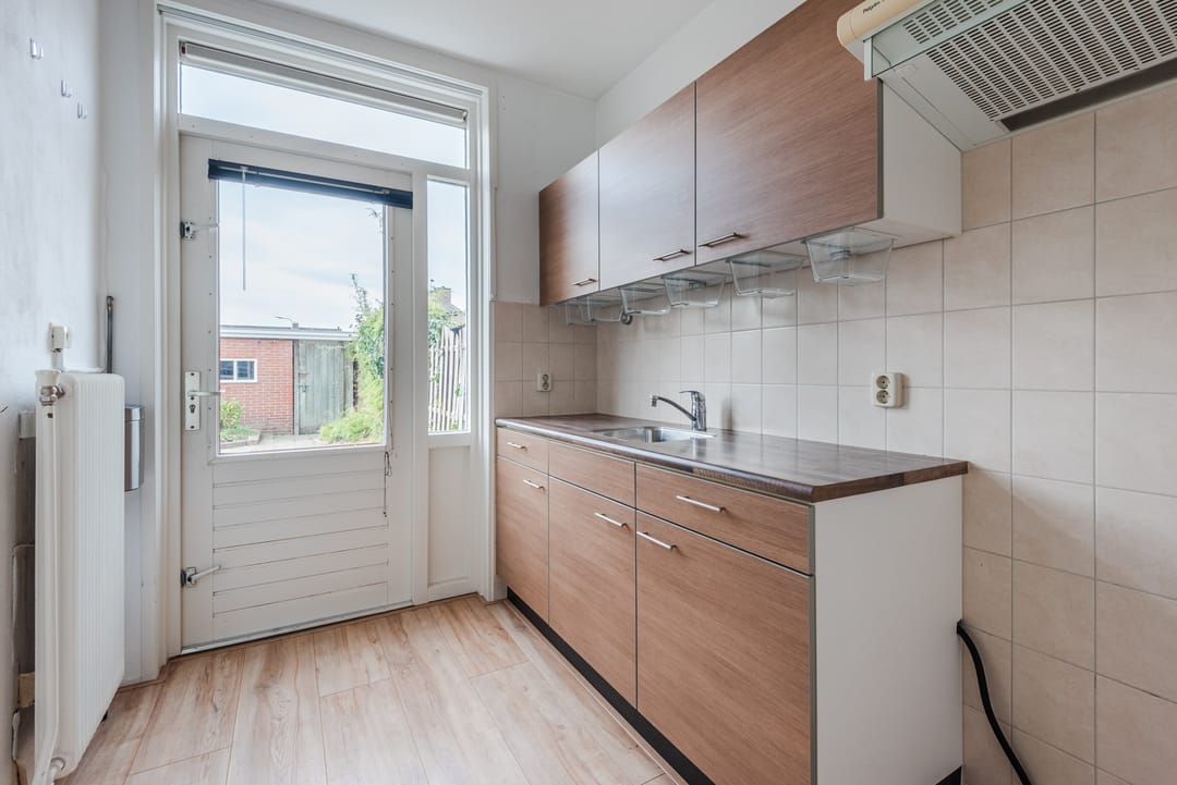 Photo 11 of Esschingstraat 17