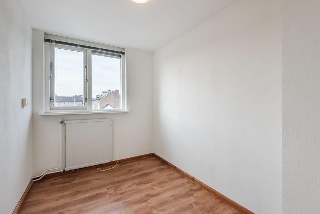 Photo 23 of Esschingstraat 17