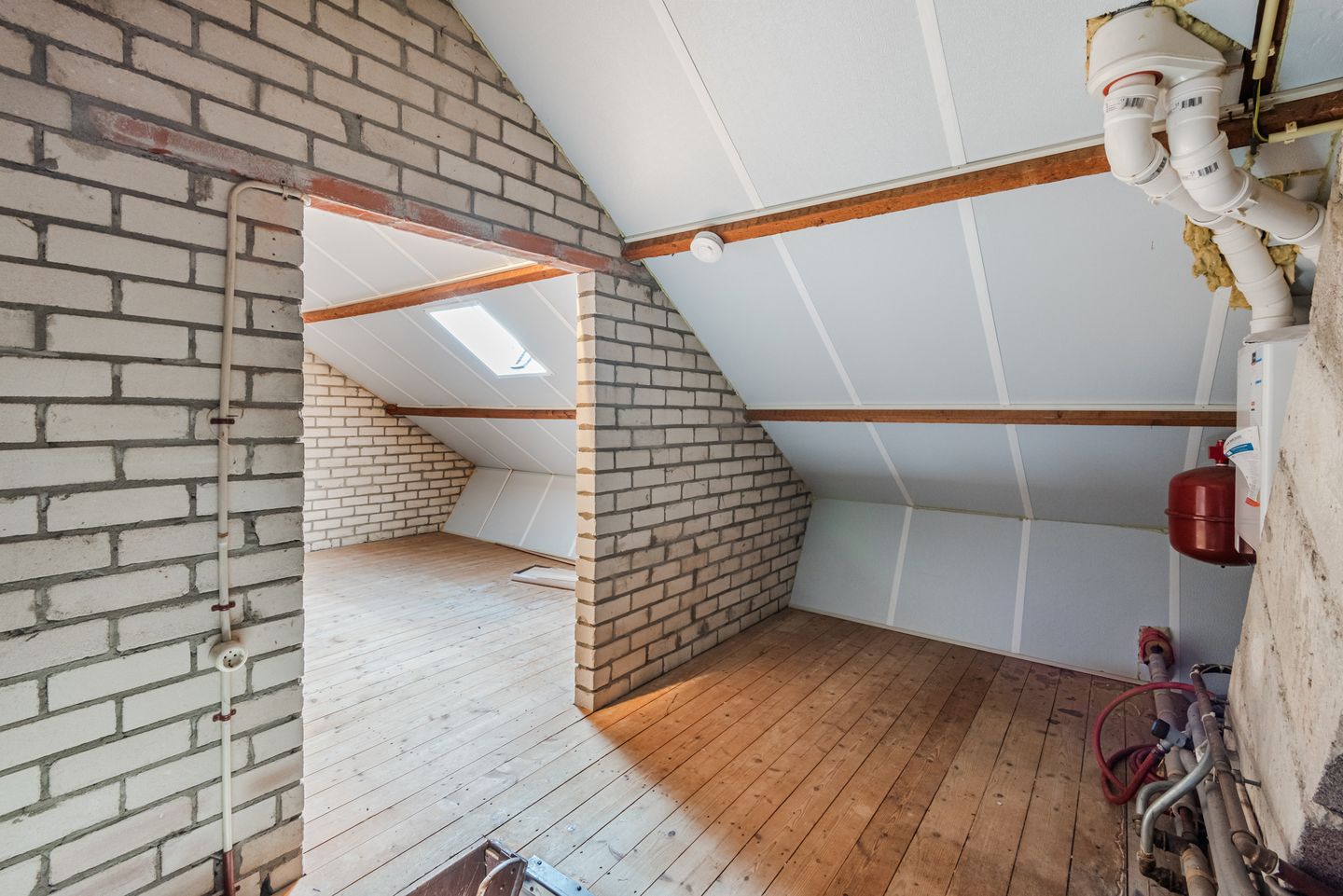 Photo 25 of Esschingstraat 17