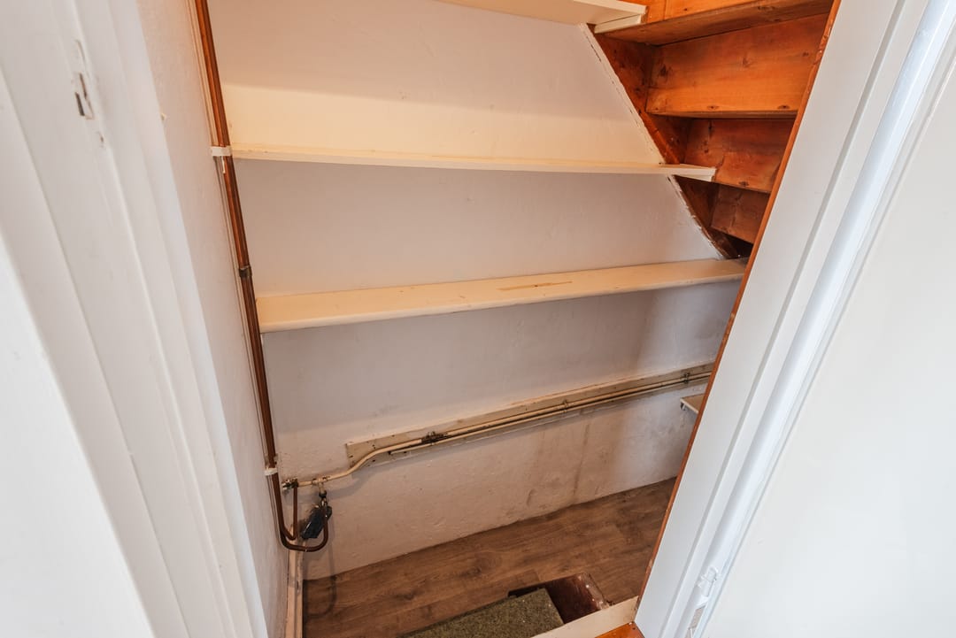 Photo 28 of Esschingstraat 17