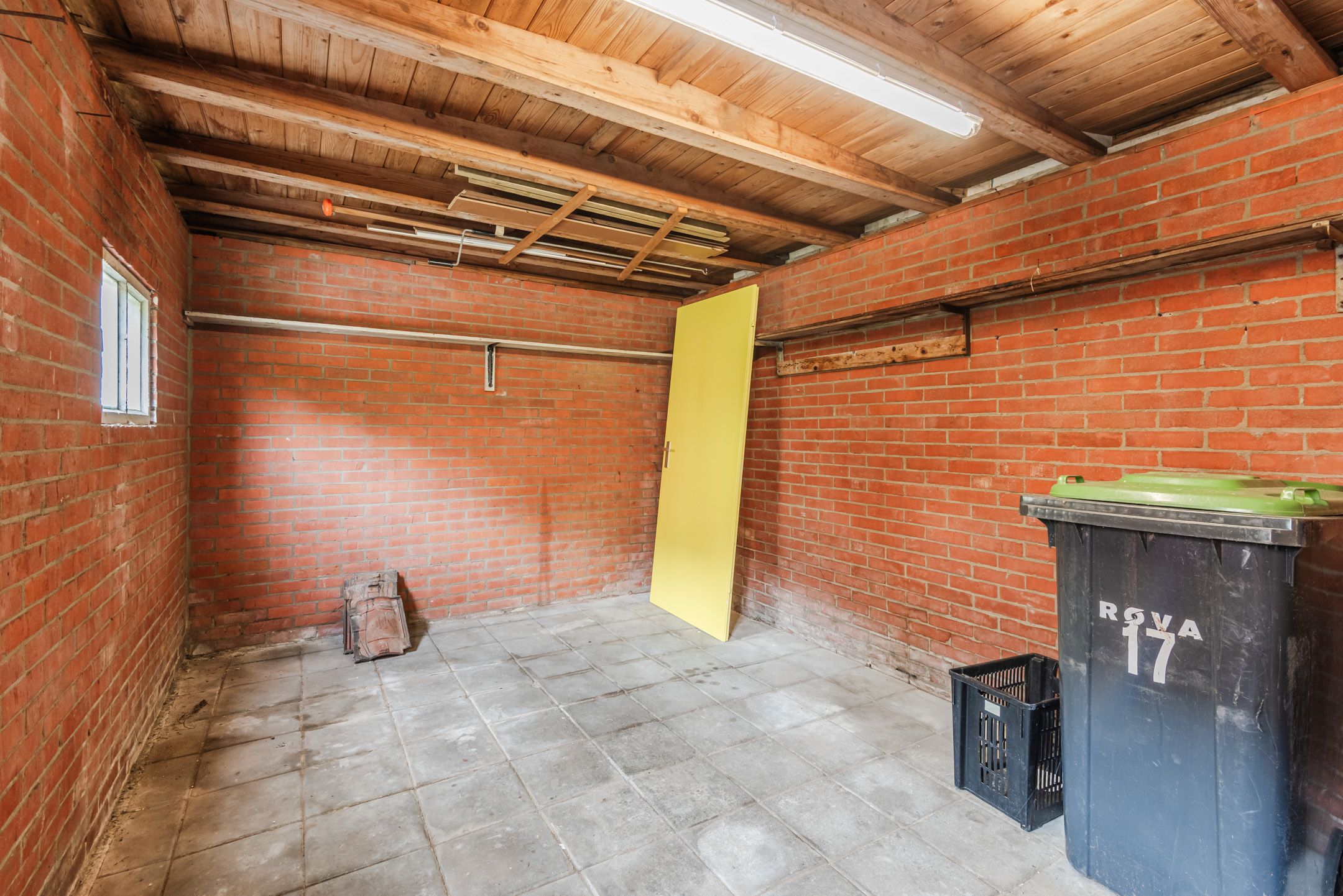 Photo 36 of Esschingstraat 17