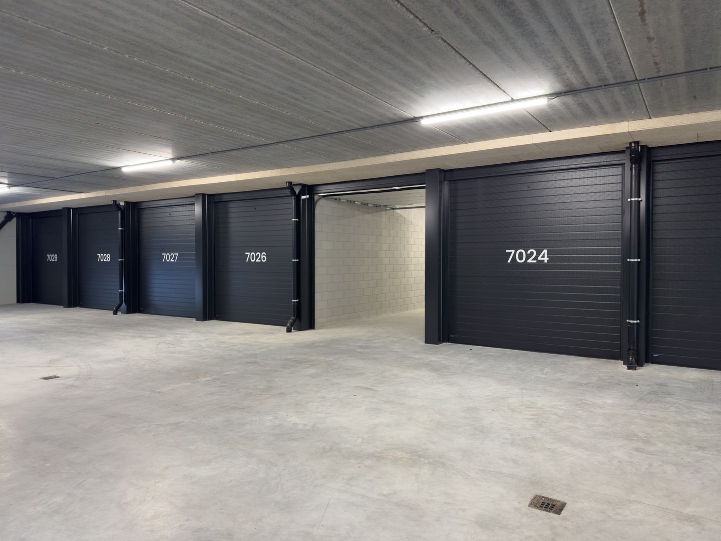 Bekijk foto 5 van Klipperaak 7001