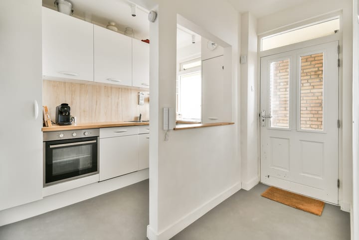 Photo 6 of Burgemeester van Alphenstraat 55-F22