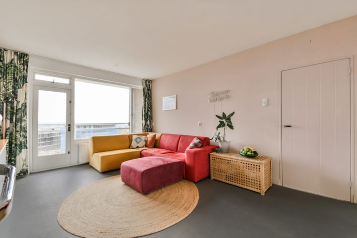 Photo 18 of Burgemeester van Alphenstraat 55-F22