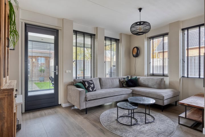 Photo 2 of Gebr. Douvenstraat 2