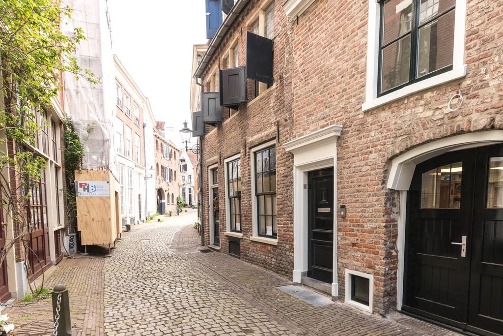 Photo 3 of Bergstraat 8
