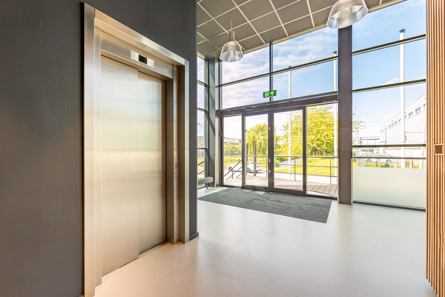 Bekijk foto 2 van Capronilaan 12-20