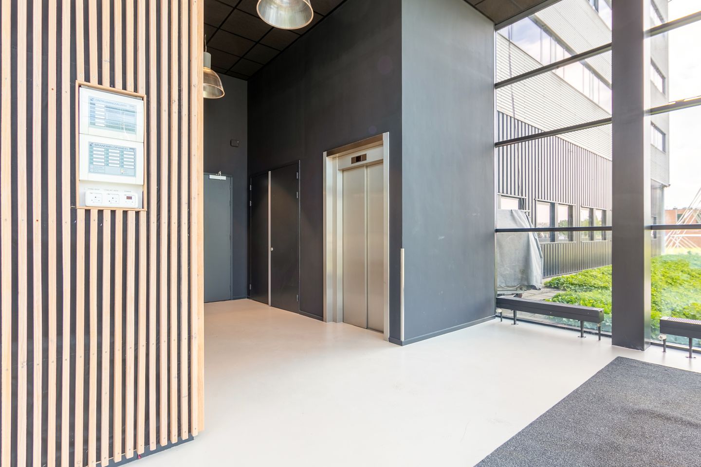 Bekijk foto 3 van Capronilaan 12-20