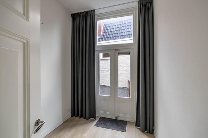 Photo 9 of Hoendiepskade 2-A