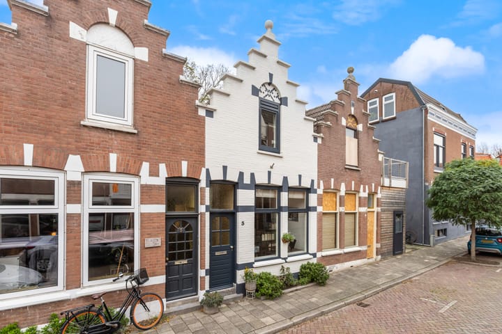 Photo 2 of Louis Bothastraat 3