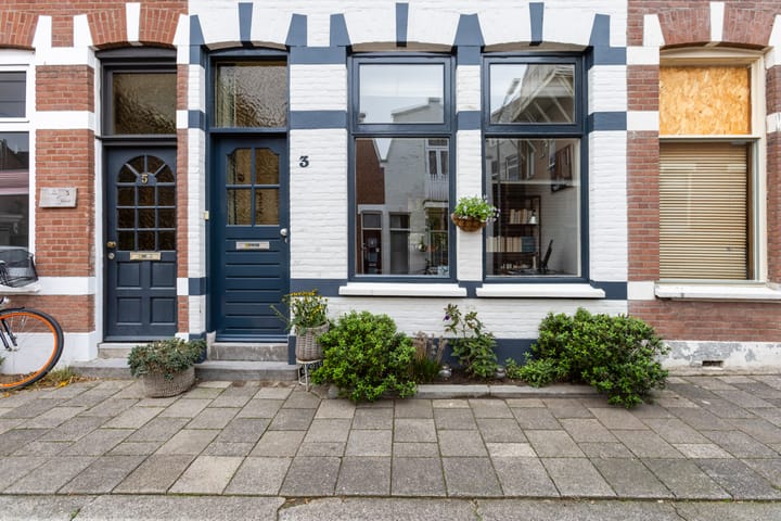 Photo 6 of Louis Bothastraat 3