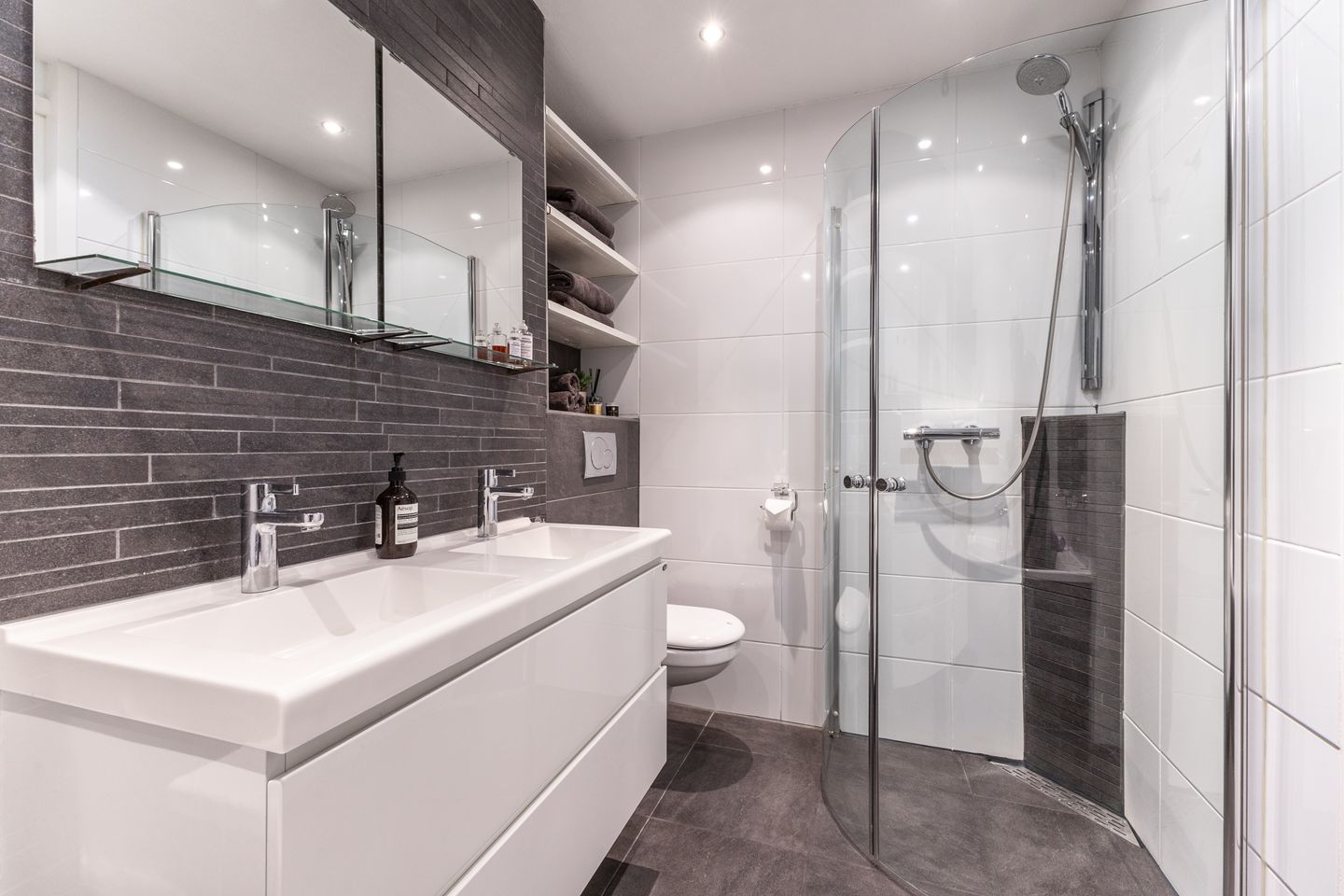 Photo 5 of Donaulaan 8