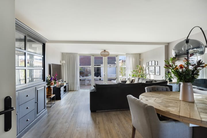 Foto 12 van Bernhardstraat 1-B