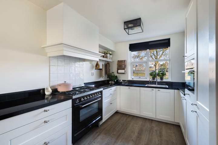 Foto 15 van Bernhardstraat 1-B