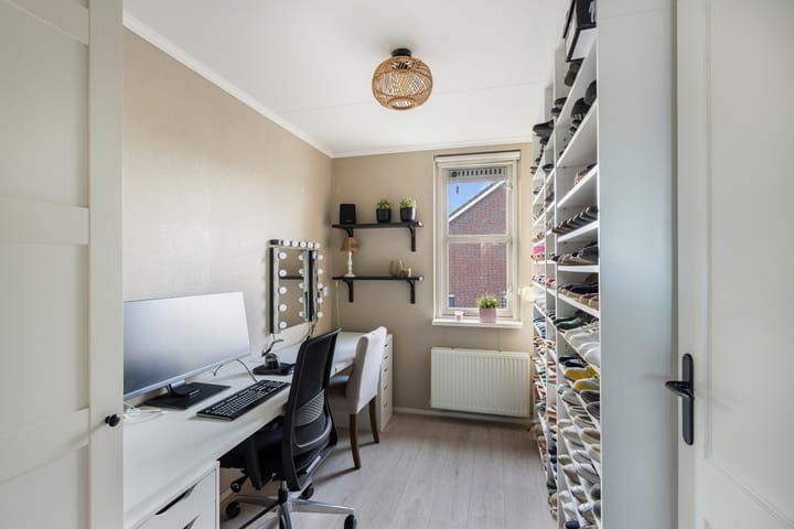 Foto 23 van Bernhardstraat 1-B