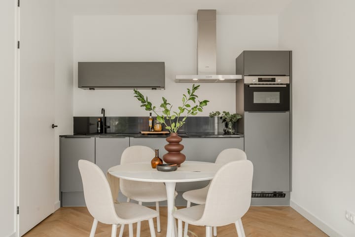 Photo 17 of Niemeyerstraat 201