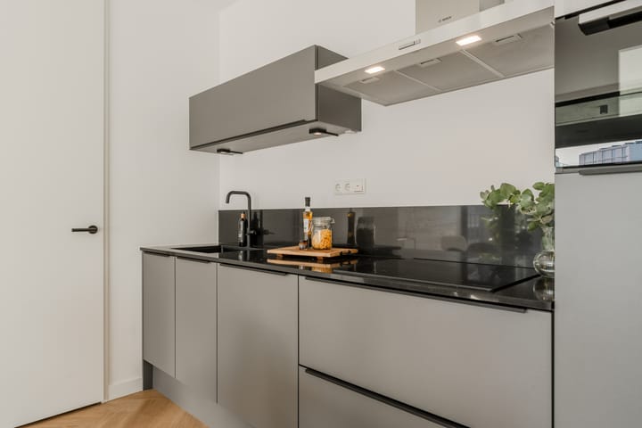 Photo 23 of Niemeyerstraat 201