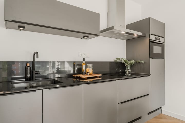 Photo 24 of Niemeyerstraat 201