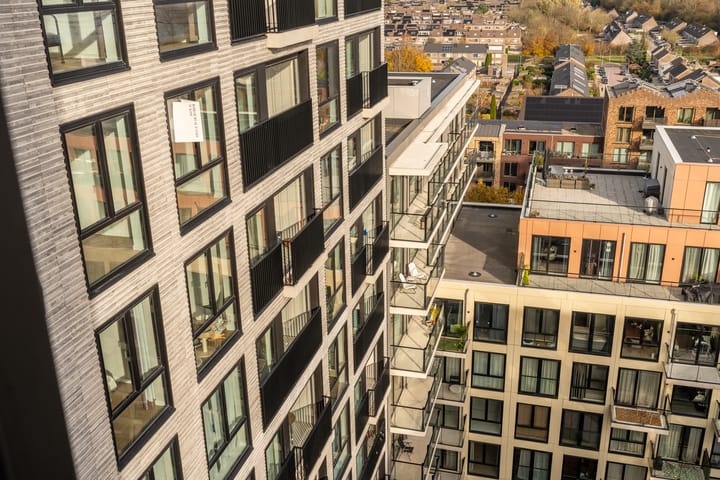 Photo 33 of Niemeyerstraat 201