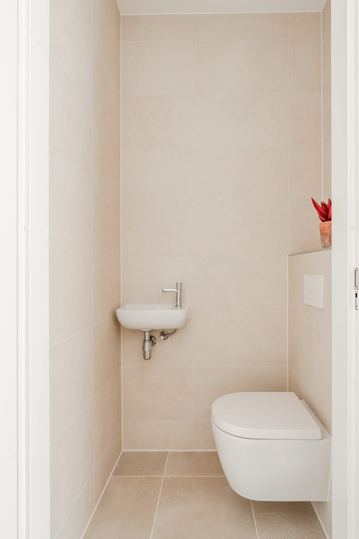 Photo 42 of Niemeyerstraat 201