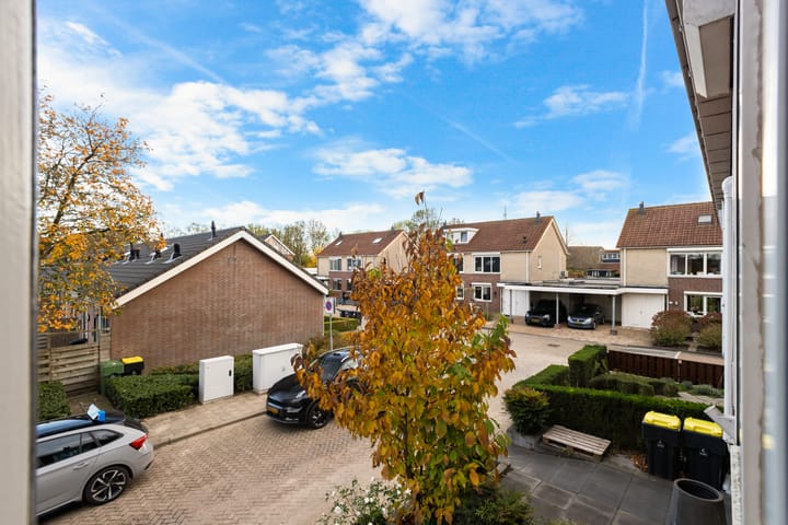 Foto 48 van Bernhardstraat 1-B