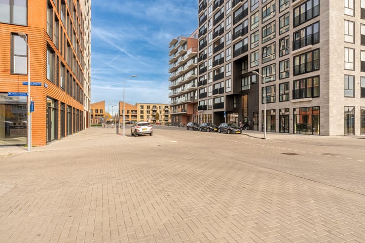 Photo 48 of Niemeyerstraat 201