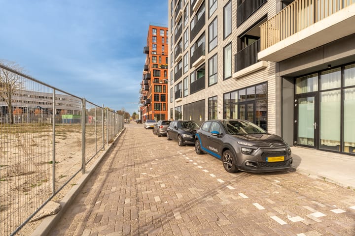 Photo 49 of Niemeyerstraat 201