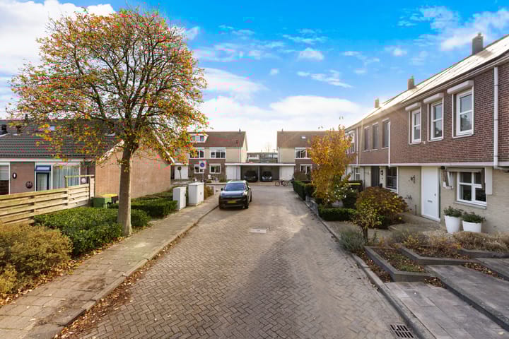 Foto 56 van Bernhardstraat 1-B