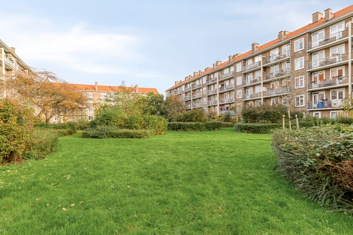 Photo 24 of Jacques Veltmanstraat 76-2