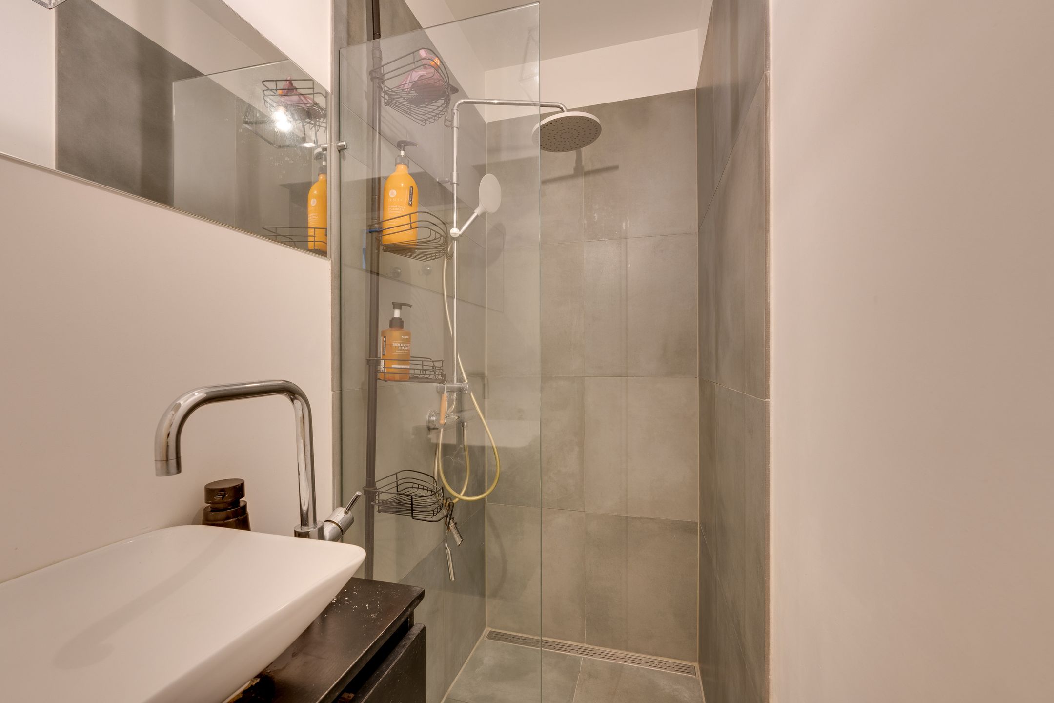 Photo 39 of Eerste Van Swindenstraat 36-1