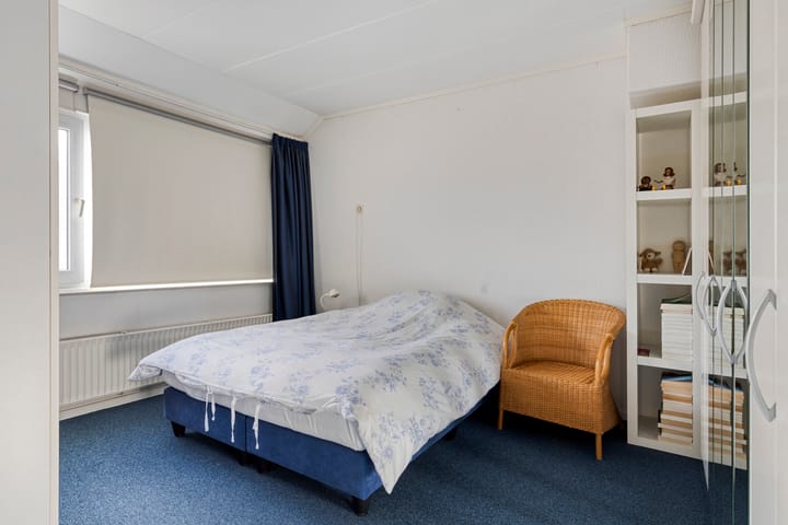 Photo 11 of Van Dam van Isseltstraat 7