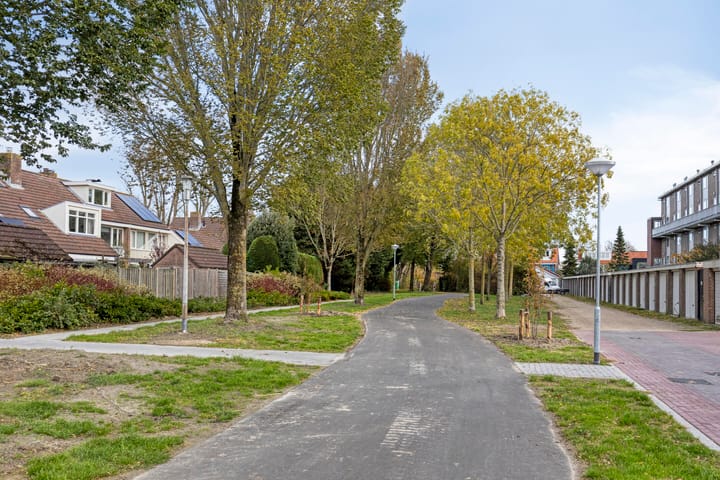 Photo 24 of Van Dam van Isseltstraat 7