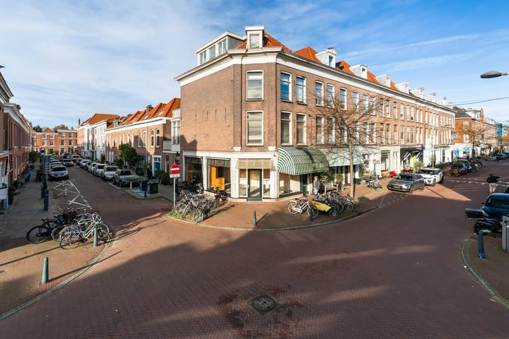 Roggeveenstraat 143, Den Haag