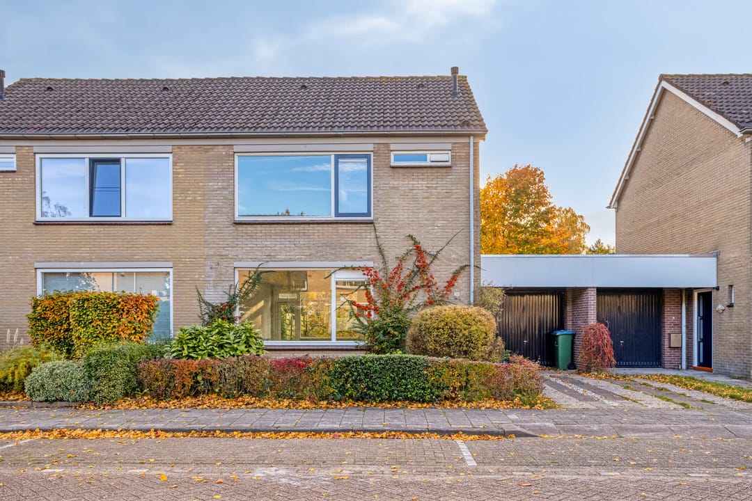 Photo 2 of Burgemeester van Grotenhuisstraat 38