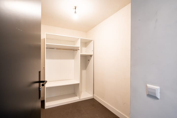 Photo 37 of Welnastraat 348