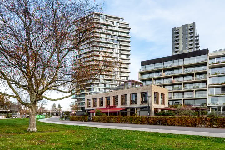 Photo 40 of Welnastraat 348