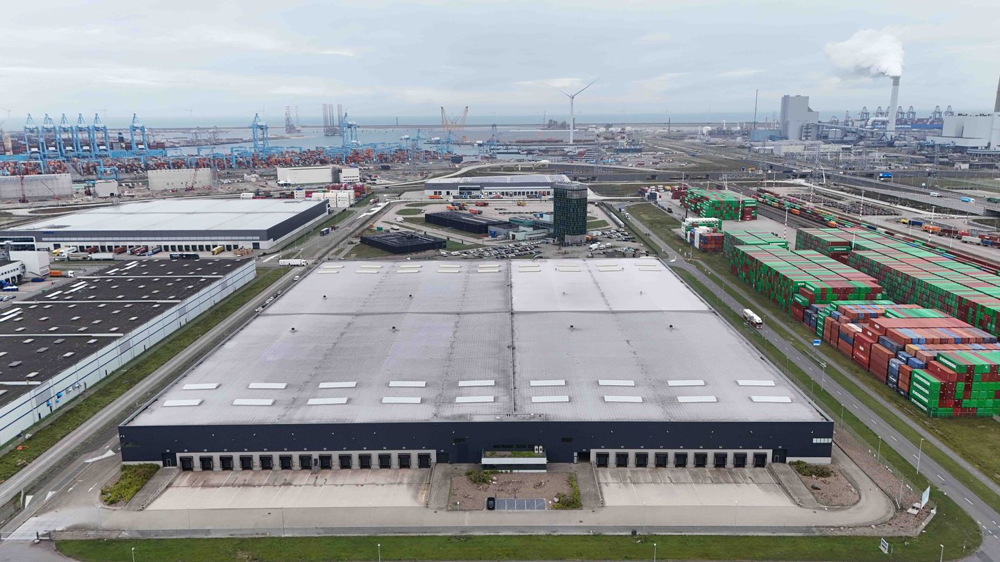 View photo 2 of Koerilenstraat 9