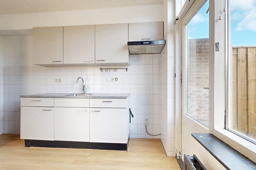 Photo 22 of Valenciennesstraat 40