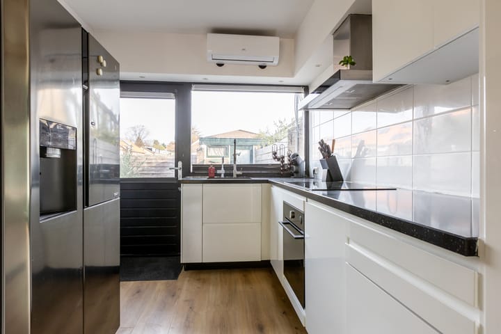 Photo 2 of Schaepmanstraat 6