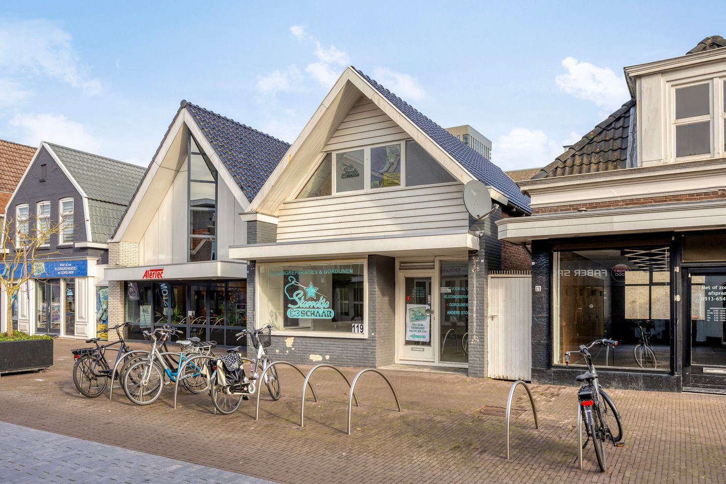 View photo 2 of Dracht 119