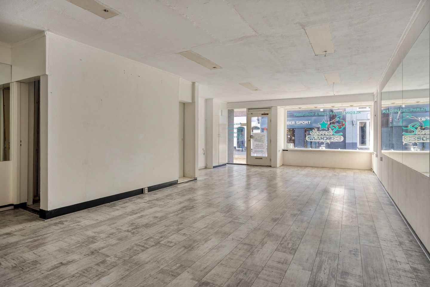 View photo 4 of Dracht 119