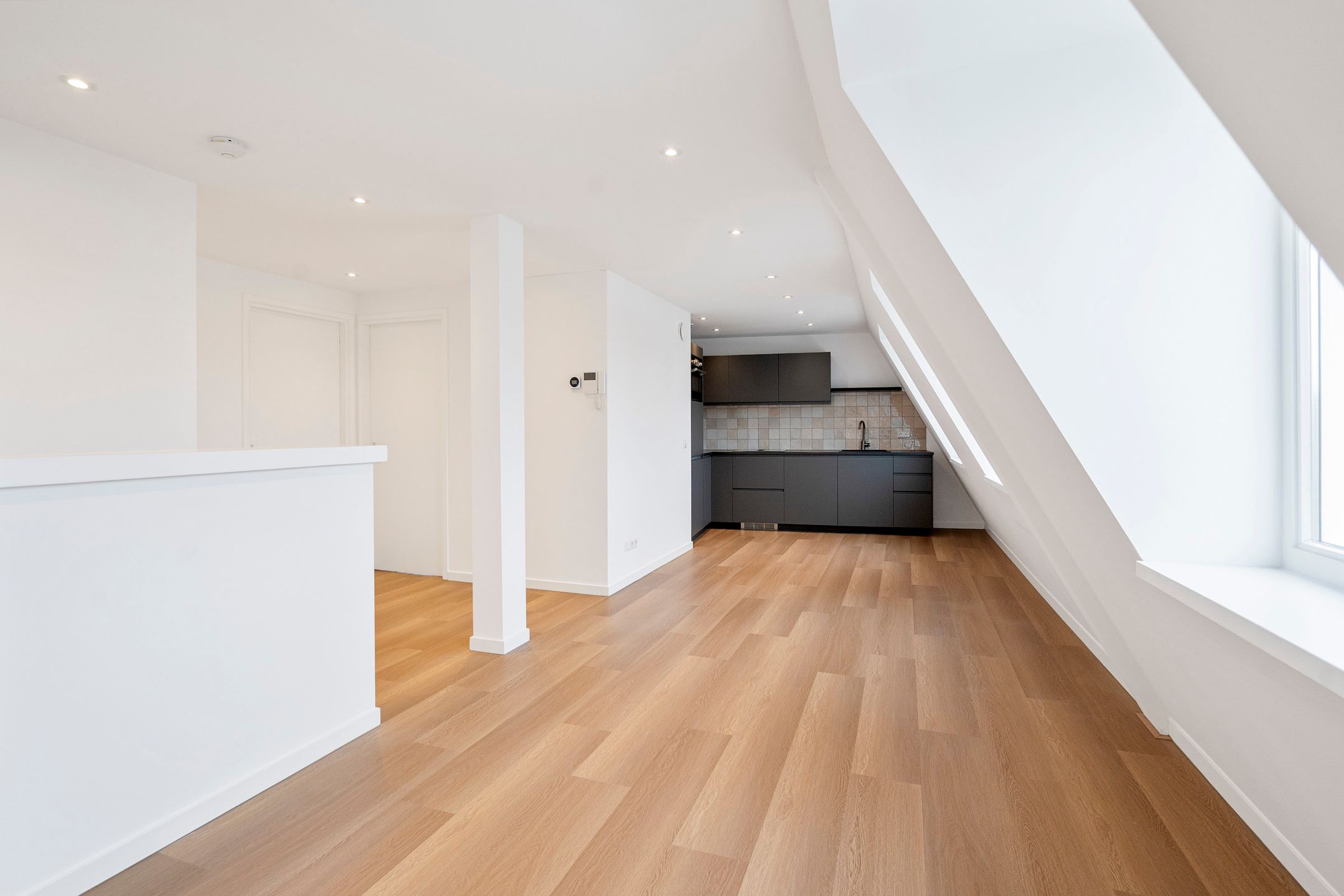 Foto 3 van Haltestraat 27-B