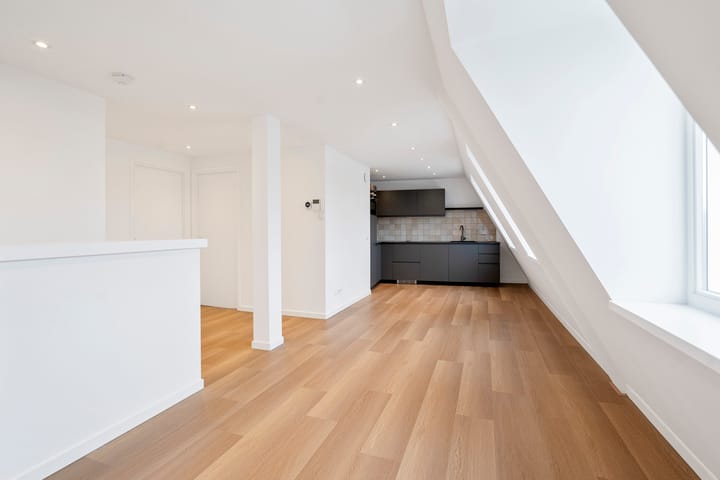 Foto 3 van Haltestraat 27-B