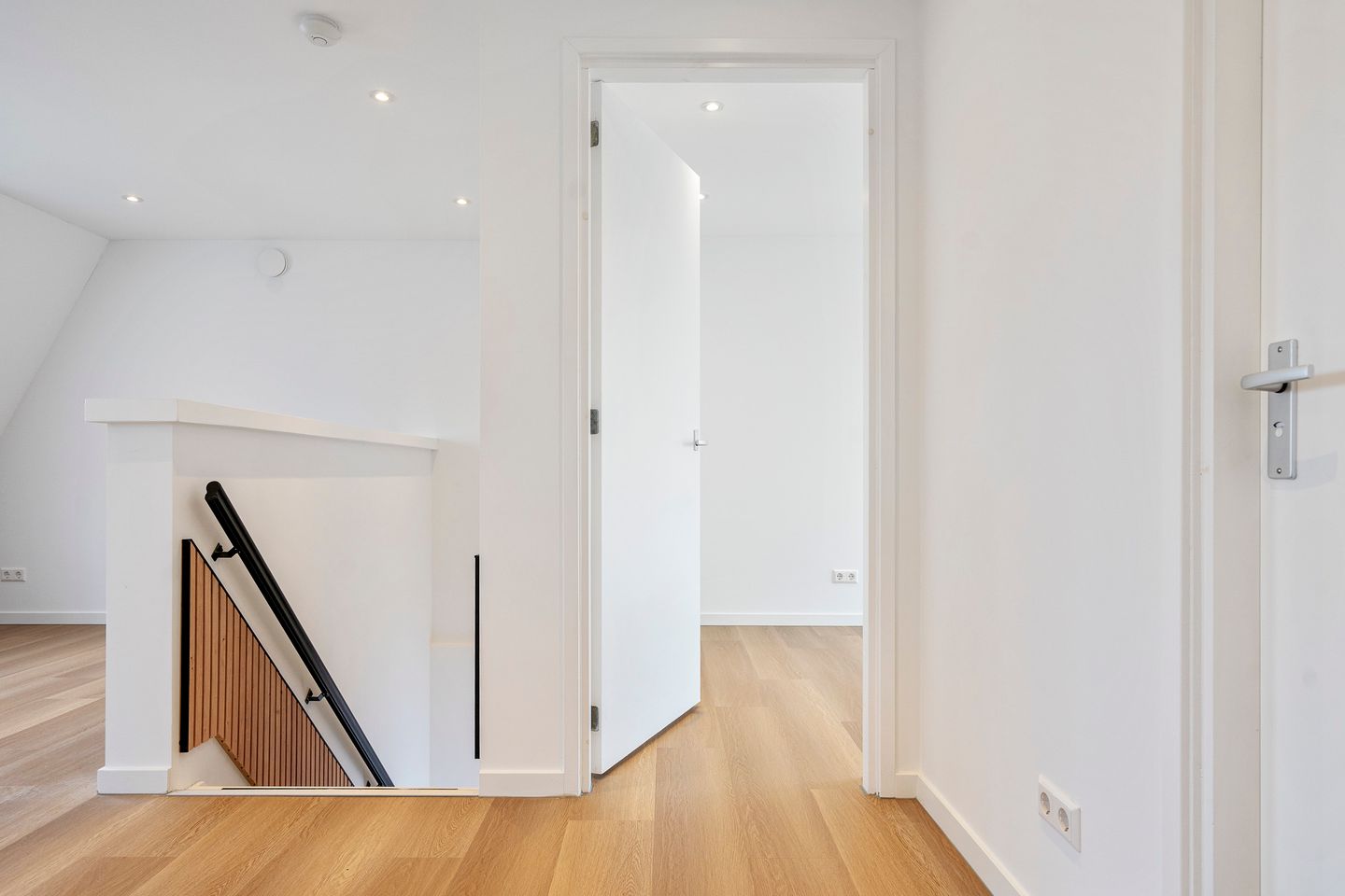 Foto 20 van Haltestraat 27-B