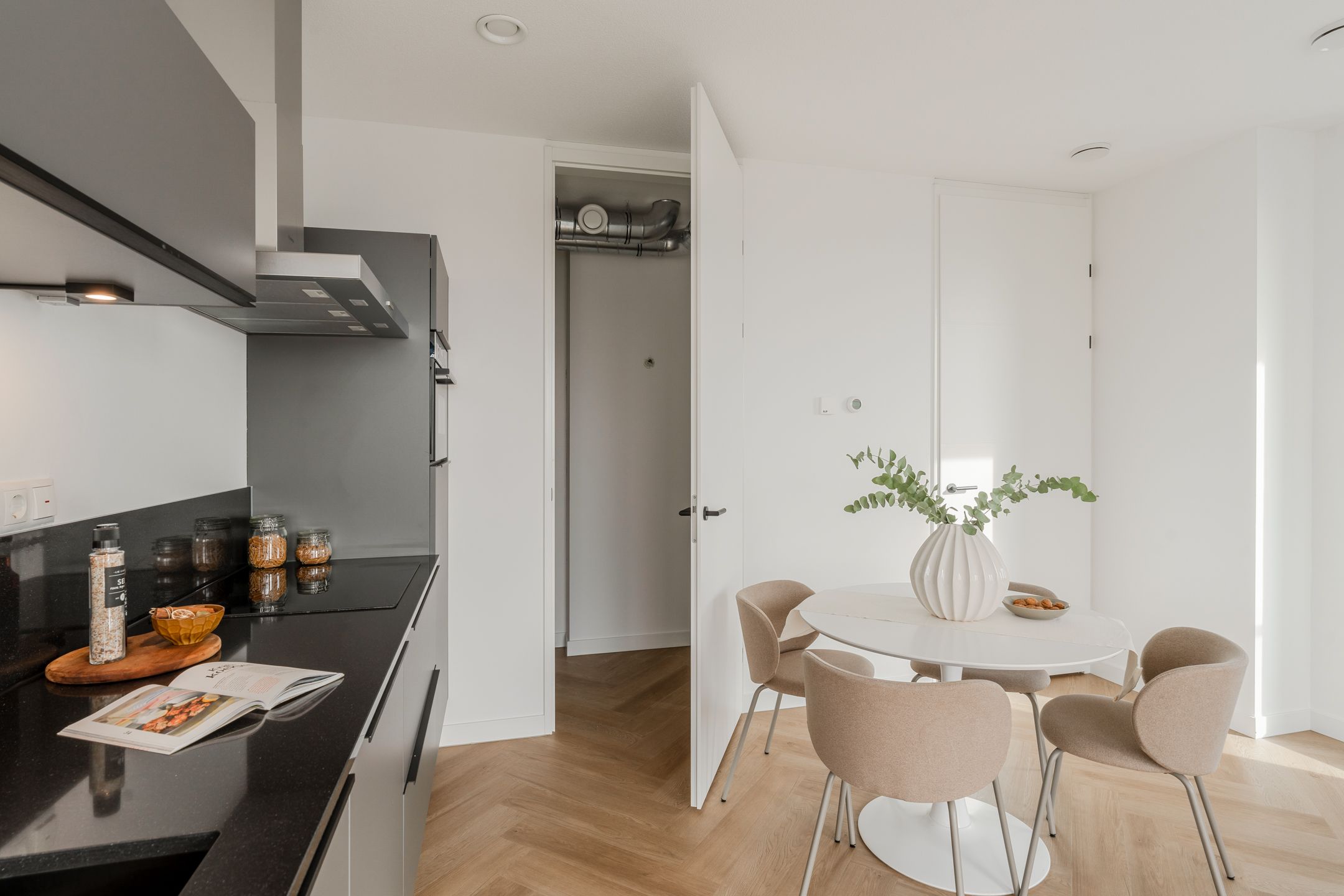 Foto 30 van Niemeyerstraat 253