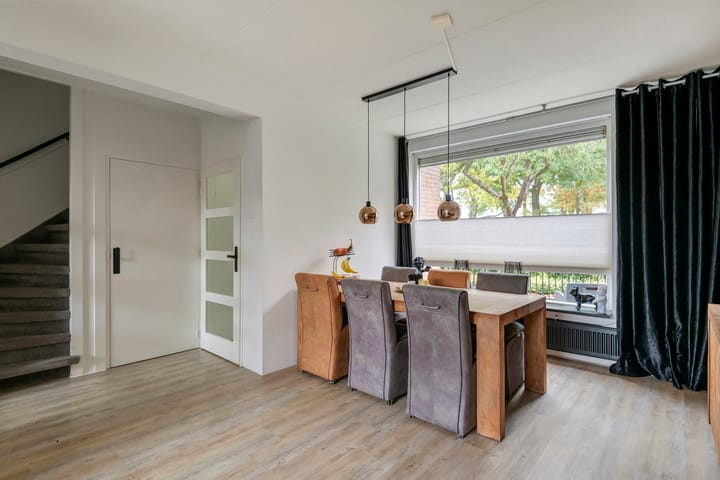 Photo 17 of Burgemeester Schefferstraat 2