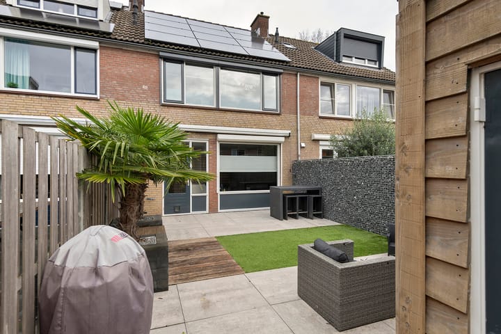 Photo 39 of Burgemeester Schefferstraat 2