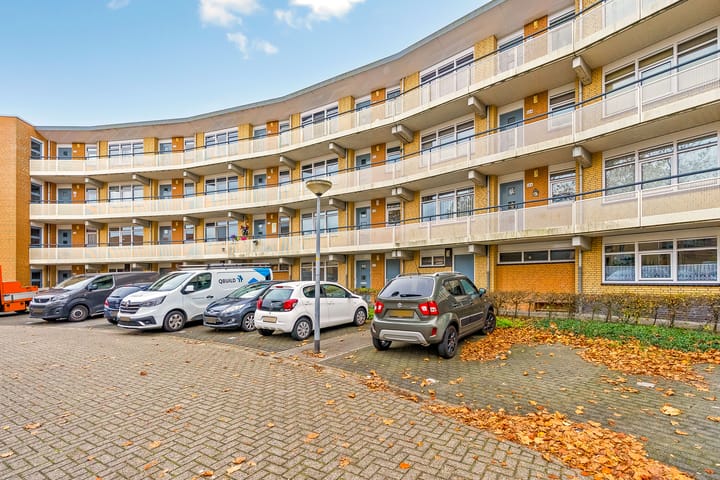 Photo 4 of Johannes Vermeerstraat 132