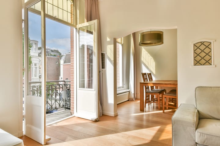 Photo 2 of Johannes Verhulststraat 60-2