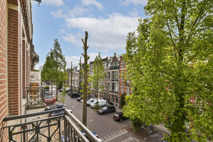 Photo 13 of Johannes Verhulststraat 60-2